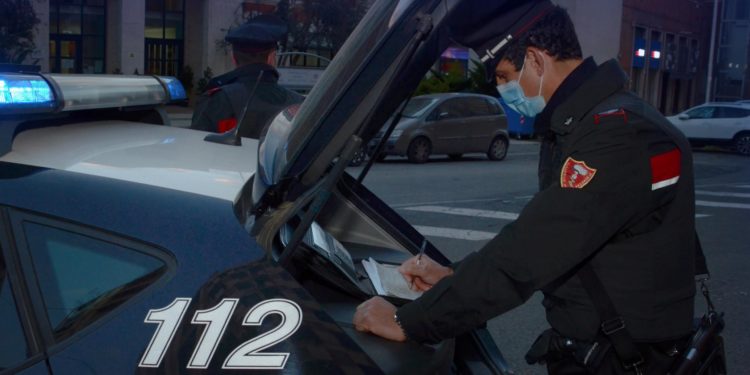 I carabinieri di Guspini hanno segnalato alla Prefettura un 23enne magazziniere trovato in possesso di 0,3 grammi di cocaina