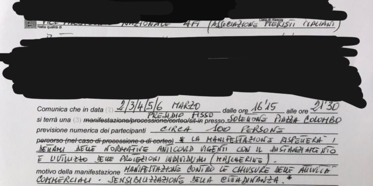 I fieristi, messi in ginocchio dalle restrizioni per l’emergenza sanitaria, manifestano a Sanremo in occasione del Festival della canzone
