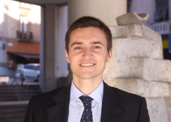 Michele Ciusa (M5S): «L’ATS chiama all’Hub vaccini i dipendenti dell’assessorato della Sanità, ennesimo schiaffo ai sardi»