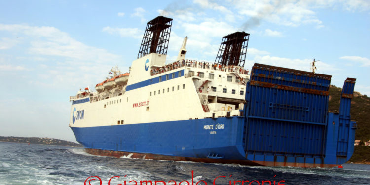 Al via il sondaggio sui servizi di trasporto pubblico marittimo con le Isole Minori e la Corsica