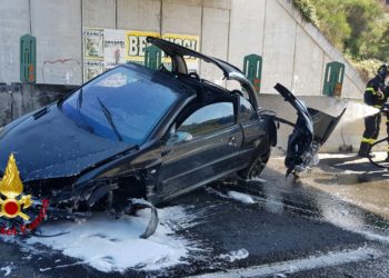 Incidente stradale sulla Alghero-Sassari, sul posto i vigili del fuoco