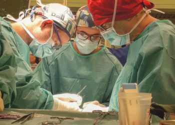 Interventi alla tiroide in calo del 30% in Italia, a dirlo è uno studio dell’Università di Cagliari