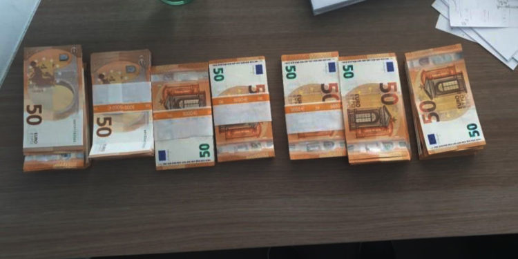 I funzionari ADM di Sassari, all’aeroporto di Olbia, hanno eseguito un accertamento di illecito valutario