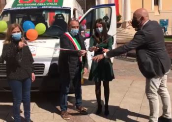 Oristano: consegnato il taxi solidale per i diversamente abili in carrozzina