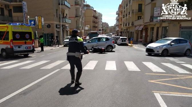 Cagliari: incidente stradale tra via della Pineta e via Lucca, una persona trasportata in ospedale