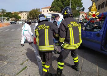 La Maddalena: incidente stradale in via Ammiraglio Mirabella, sul posto i vigili del fuoco 