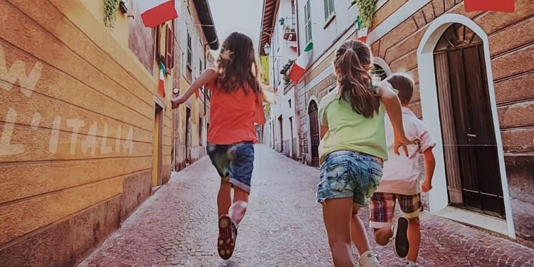 25 aprile: in tutte le caserme dell’Arma verrà domani esposto un manifesto celebrativo delle conquistate libertà costituzionali e repubblicane