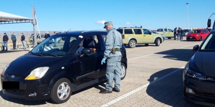 Arrivano a Golfo Aranci, ma non erano registrati a “Sardegna sicura”: sanzionate due persone