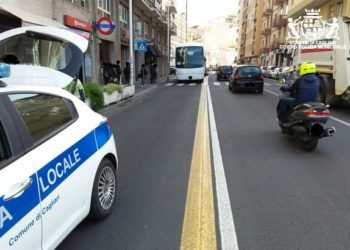 Cagliari: incidente stradale in via Bacaredda, ferita una persona