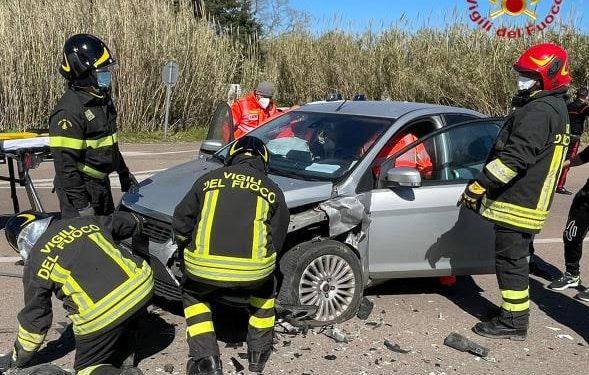 Scontro tra due auto a Lotzorai, sul posto i vigili del fuoco ed i carabinieri
