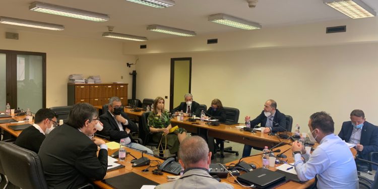 Sostegni alle imprese: incontro fra capigruppo ed Anci