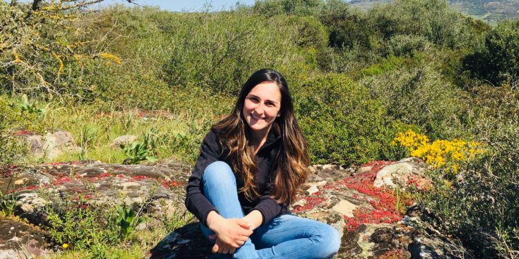 Un giardino di Poppi a Sardara: nasce il progetto ambientale di Alessandra Caddeo