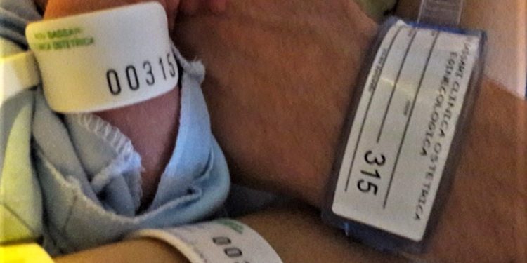 Sassari: in Ostetricia anche il partner ha il braccialetto