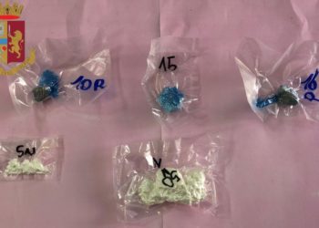 Spacciava cocaina ed eroina in casa. Arrestato, a Cagliari, un insospettabile 61enne