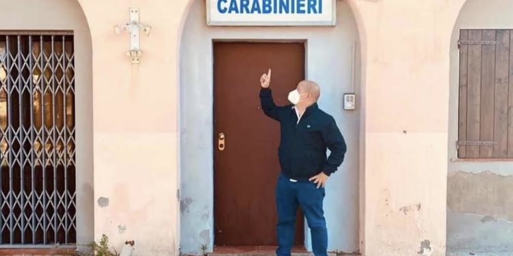 Salvatore Deidda e Michele Pisano (FdI): «Bene la riapertura della caserma dei carabinieri a Flumini di Quartu»