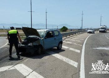 Cagliari: auto contro spartitraffico, ferita una ventenne