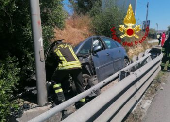 Sassari: incidente stradale in via Millelire, sul posto i vigili del fuoco