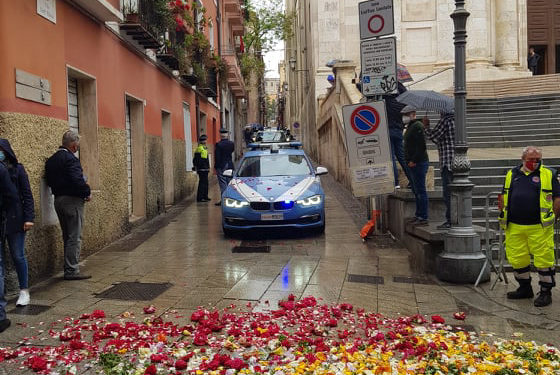 La pandemia e la pioggia non hanno impedito a Cagliari di sciogliere per la 365ª volta il voto a Sant’Efisio