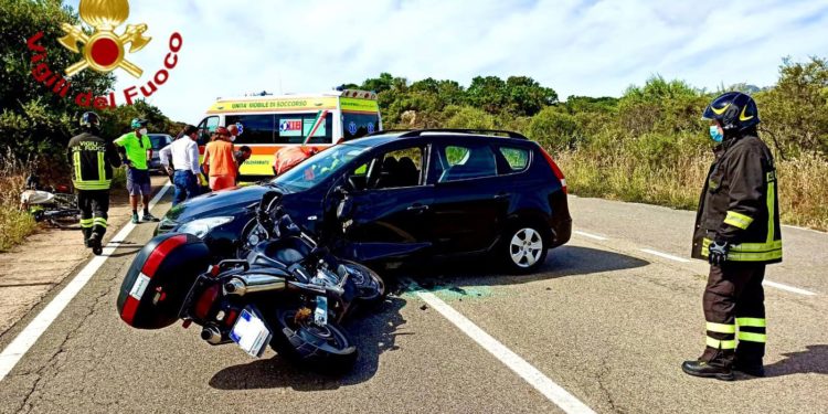 Incidente stradale sulla Olbia-Porto Cervo, sul posto i vigili del fuoco
