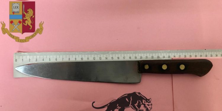 Lite tra due fratelli a Cagliari, i poliziotti delle Volanti hanno arrestato un 51enne per tentato omicidio