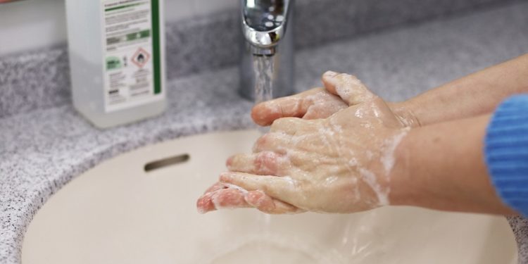 Domani, 5 maggio, si celebra la Giornata mondiale dell’igiene delle mani. Lavare le mani può salvare una vita
