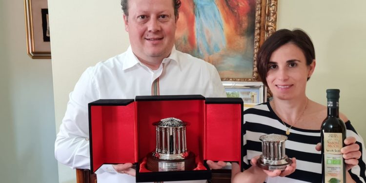 Due aziende di Villacidro e Orosei tra i primi 10 oli evo sardi al mondo