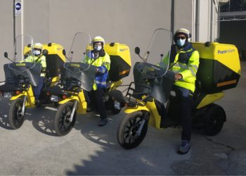 Con i nuovi tricicli elettrici “green” salgono a 56 i mezzi ecologici a disposizione dei portalettere di Cagliari e del Sud Sardegna