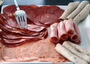 Stallo delle esportazioni per molti salumifici sardi, il caso arriva alla Camera dei deputati