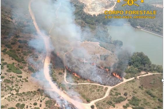 Incendi a Bonarcado, Seneghe, Furtei e Sanluri: sul posto il Corpo forestale