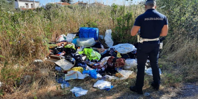 Sassari: abbandono indiscriminato di rifiuti, altre 76 persone sanzionate