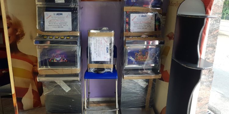 I funzionari ADM di Oristano hanno sequestrato in un esercizio di Capoterra 3 apparecchi da intrattenimento