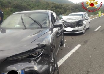 Siniscola: incidente stradale sulla 131 Dcn, sul posto i vigili del fuoco
