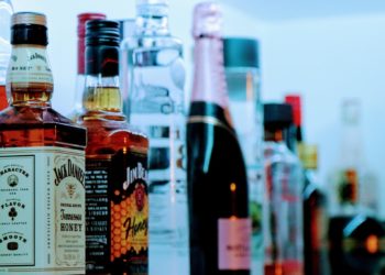 Il comune di Sassari dice basta al consumo di bevande alcoliche e superalcoliche in aree pubbliche e private aperte a uso pubblico