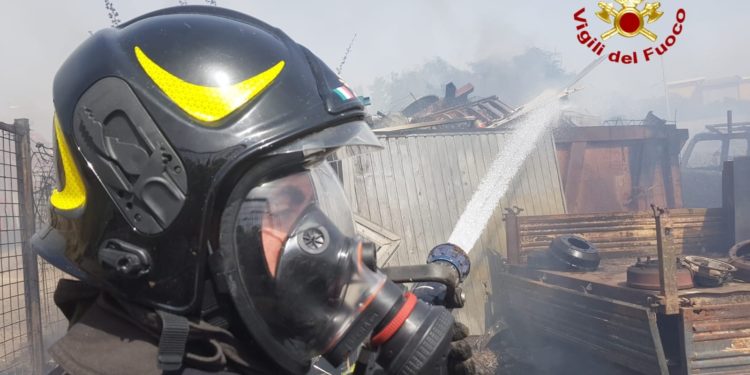 Incendio a Settimo San Pietro, è esplosa una bombola di GPL, fortunatamente non ci sono feriti