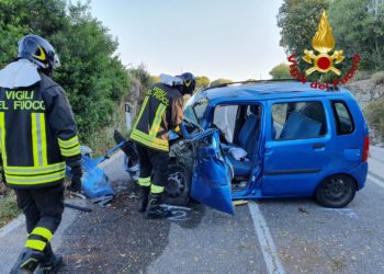Incidente stradale sulla Telti-Calangianus, un ragazzo portato in ospedale