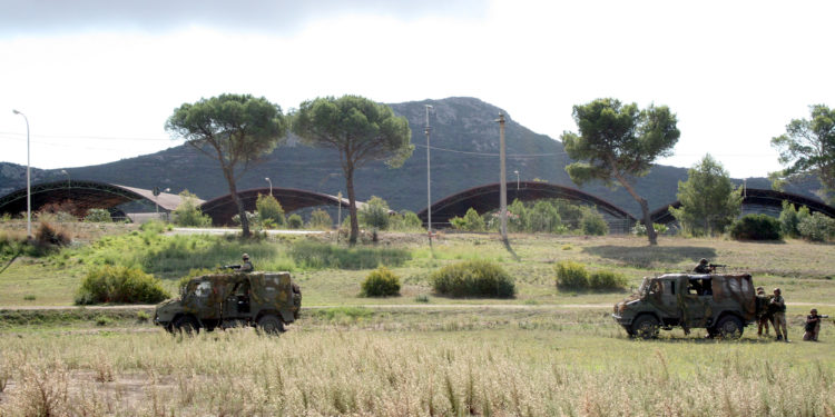 Mozione dei consiglieri di minoranza in Consiglio regionale sulla presenza delle servitù militari nell’isola