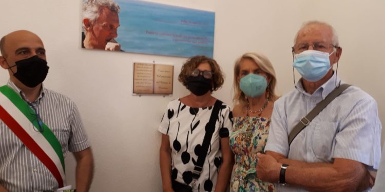 Oristano: la biblioteca comunale ricorda il libraio Delfio Dovetta