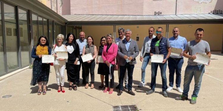 Alghero: il Comune omaggia i commercianti per la campagna sui buoni spesa