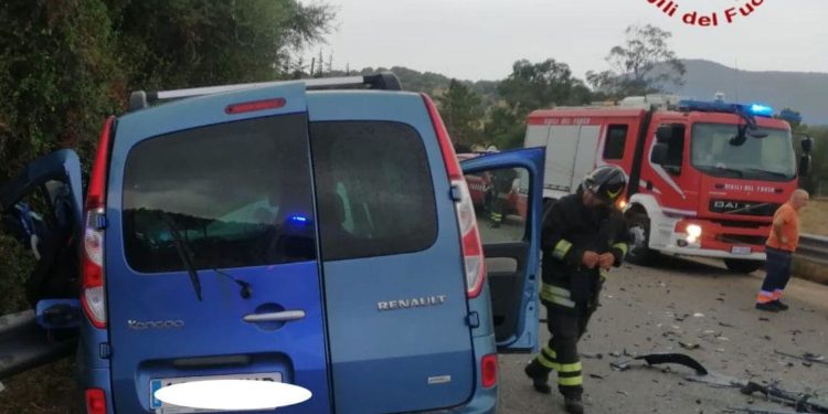 Dorgali: incidente stradale sulla strada provinciale 46, intervengono i vigili del fuoco