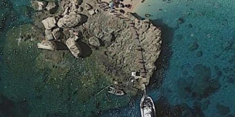 Nuova presa di posizione del comune di Baunei sull’annosa questione del pontile di Cala Mariolu