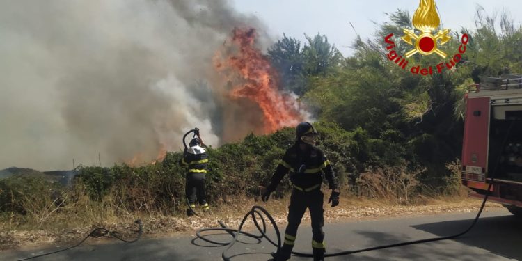 Incendi in Sardegna. I sindaci dell’Unione dei Comuni della Marmilla: «Le vostre lacrime sono le nostre lacrime. Faremo la nostra parte»