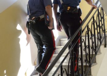 I carabinieri di Pirri hanno imposto ad un 50enne cagliaritano l’allontanamento dalla casa familiare ed il divieto di avvicinamento alle persone offese e ai luoghi da queste frequentati