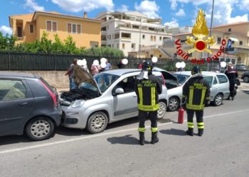 Olbia: incidente stradale in via Barcellona, intervengono i vigili del fuoco
