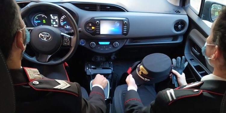 Un 48enne disoccupato di Selargius è stato denunciato a piede libero dai carabinieri della locale Stazione, per falso ideologico