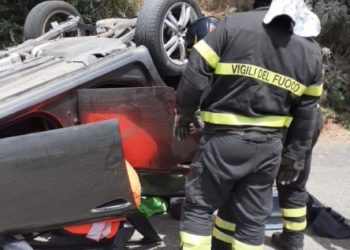 Incidente stradale sulla Modolo-Bosa, intervengono i vigili del fuoco