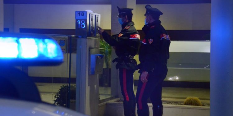 Il gestore di un circolo privato, a Cagliari, è stato sanzionato dai carabinieri per aver fatto accedere al locale avventori, non soci, sprovvisti dei necessari green pass