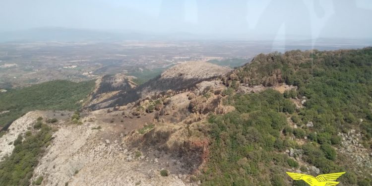 Oggi, su un totale di 18 incendi sviluppatisi sul territorio regionale, 7 hanno richiesto l’intervento di mezzi aerei del Corpo forestale