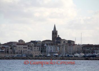 Alghero. Il Comune: «Preparare il terreno per il prossimo appalto per la raccolta dei rifiuti delle utenze commerciali»