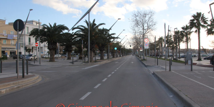 Alghero. Il Comune: «Preparare il terreno per il prossimo appalto per la raccolta dei rifiuti delle utenze commerciali»