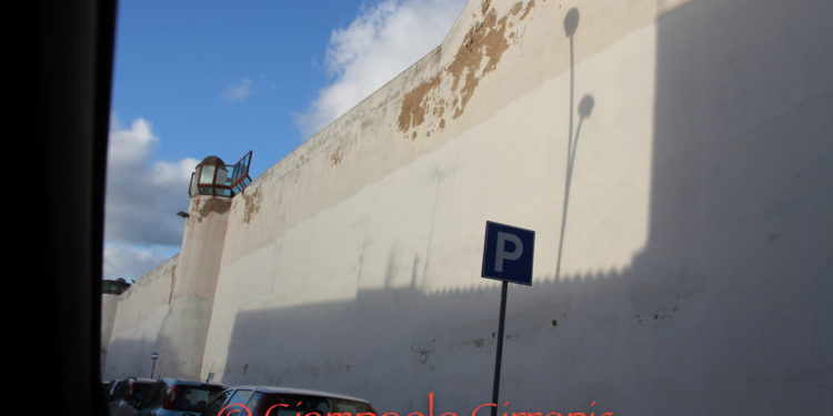 Alghero. Il Comune: «Preparare il terreno per il prossimo appalto per la raccolta dei rifiuti delle utenze commerciali»